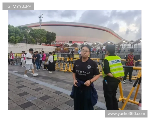 上海足球队实力引发热议球迷观点各异引发讨论